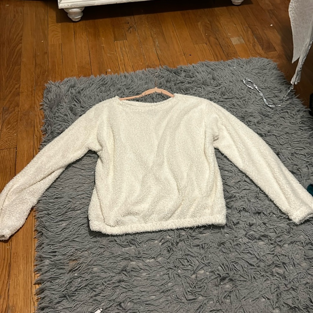 White cozy kids sweater !!